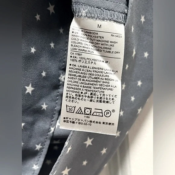 NWT - Banana Republic Factory, blue and white Star Print Top, size M - Picture 7 of 10